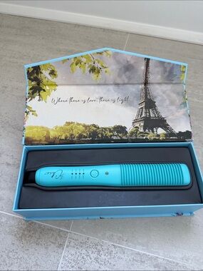 Très Chic Luxe Ionic Comb -